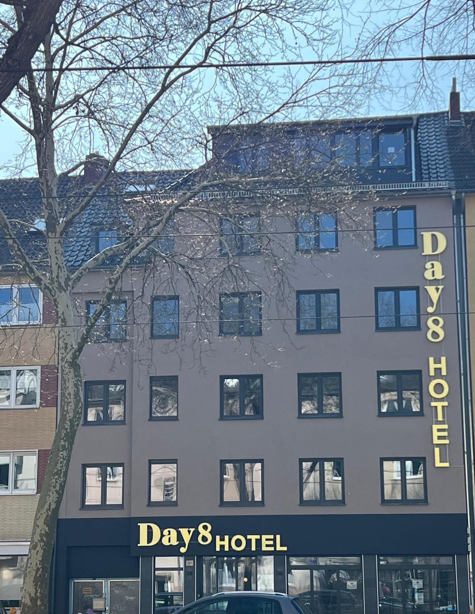 Day8 Hotel Keulen
